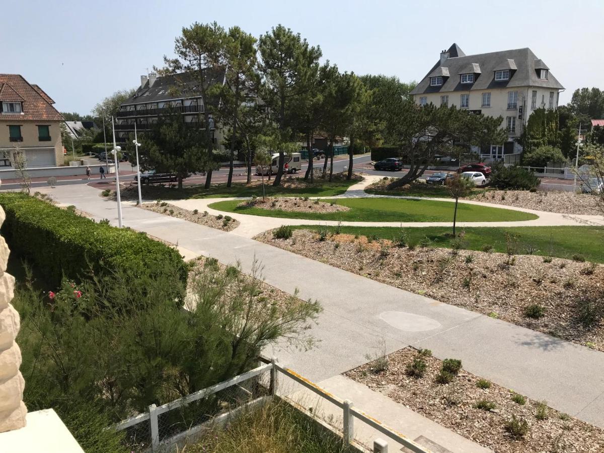 Les Alises Apartment Merville-Franceville-Plage Bagian luar foto