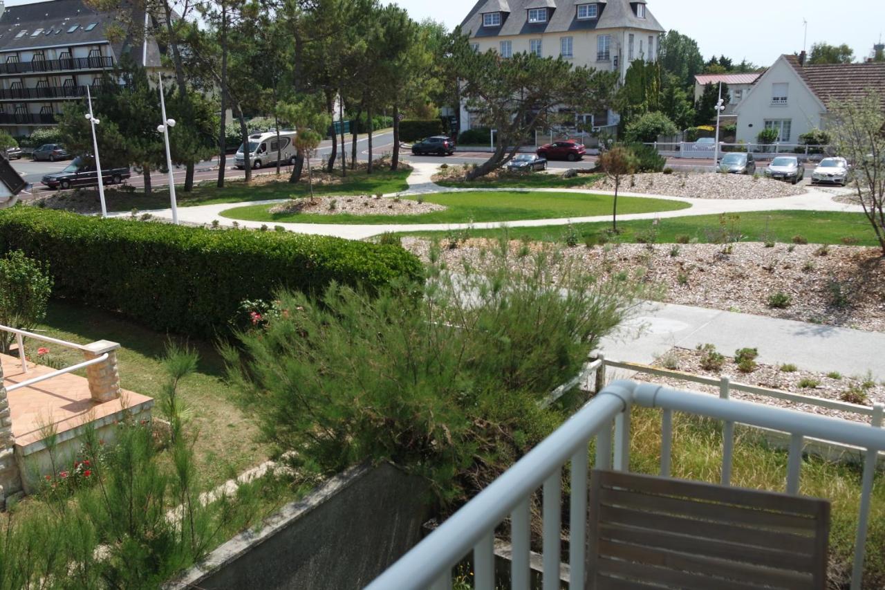 Les Alises Apartment Merville-Franceville-Plage Bagian luar foto